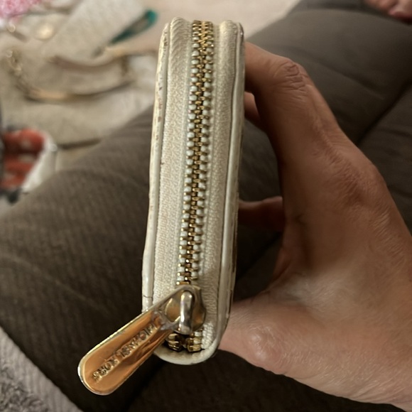 MK Zippy Cloth Large Wallet - Picture 7 of 12